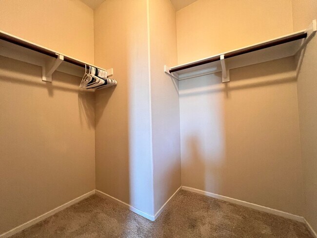 Building Photo - Sorrento Valley Second Story Corner Unit 3...