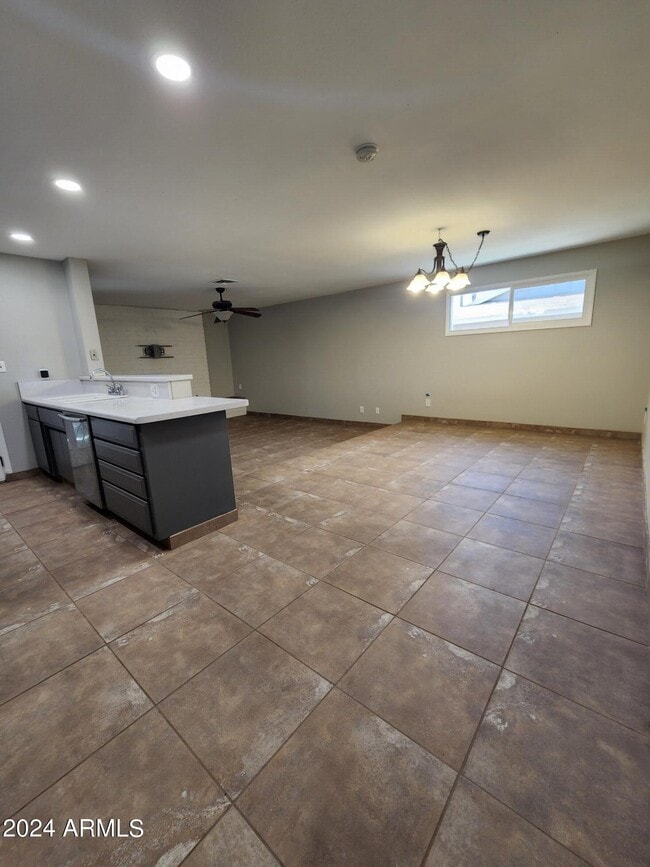 Building Photo - 8609 N 16th Ave