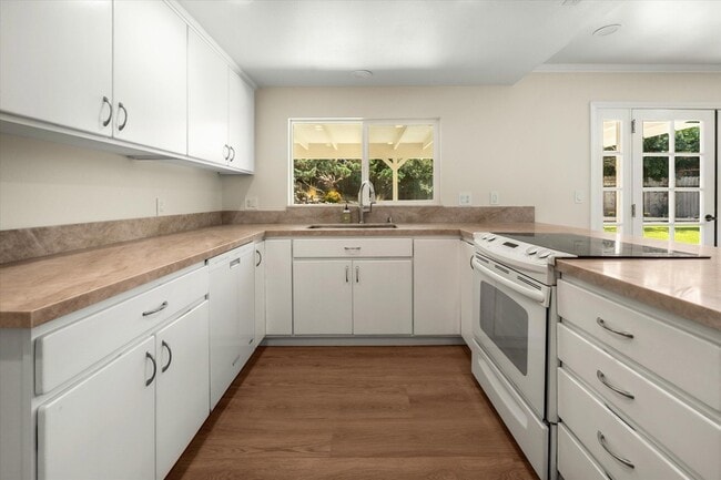 Building Photo - 4935 Cervato Way