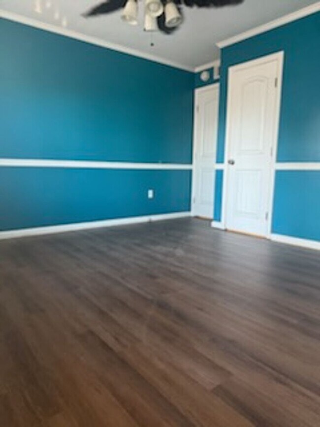 Building Photo - 4343 Ridge Cliff Dr