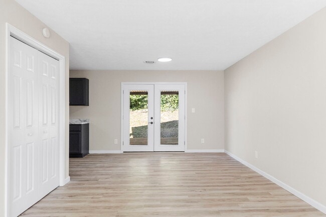 Building Photo - 1060 Okrina Dr