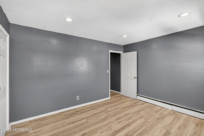 Building Photo - 217 Orange Ave