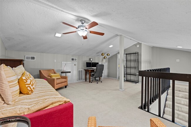 Building Photo - 59 Hideaway Dr