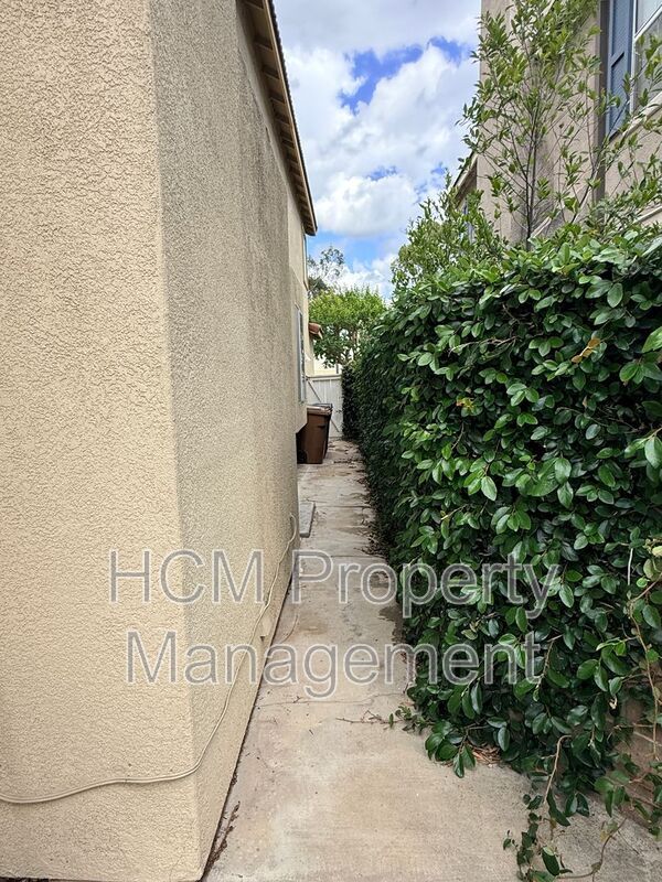 Building Photo - 651 N Jensen Pl