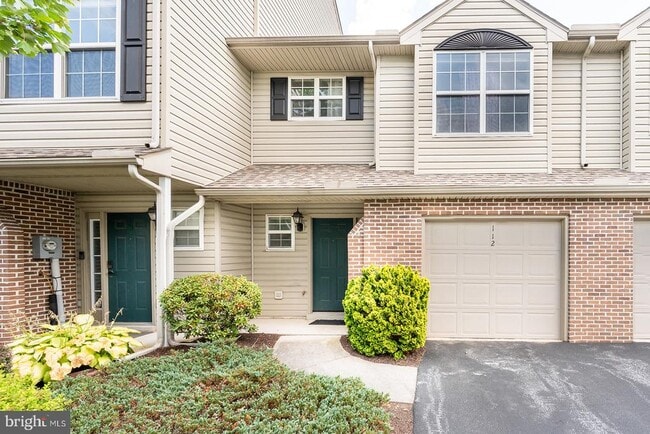 Building Photo - 112 Hawk Ct