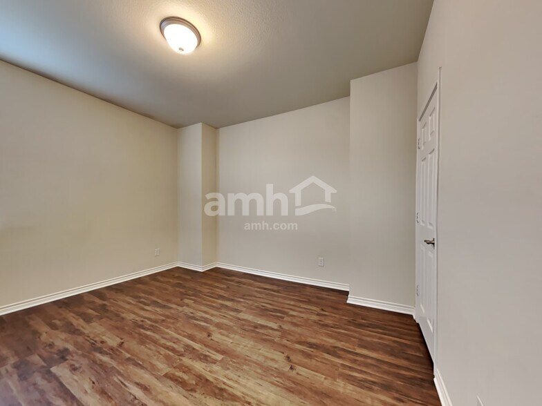 Building Photo - 5513 Soledad Dr