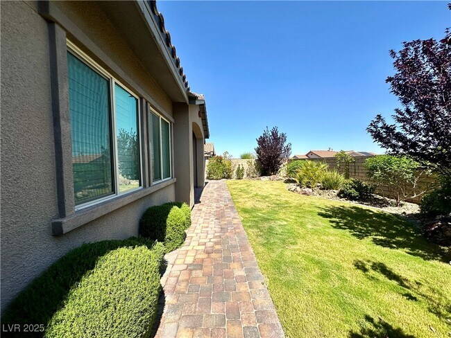 Building Photo - 11857 Albissola Ave