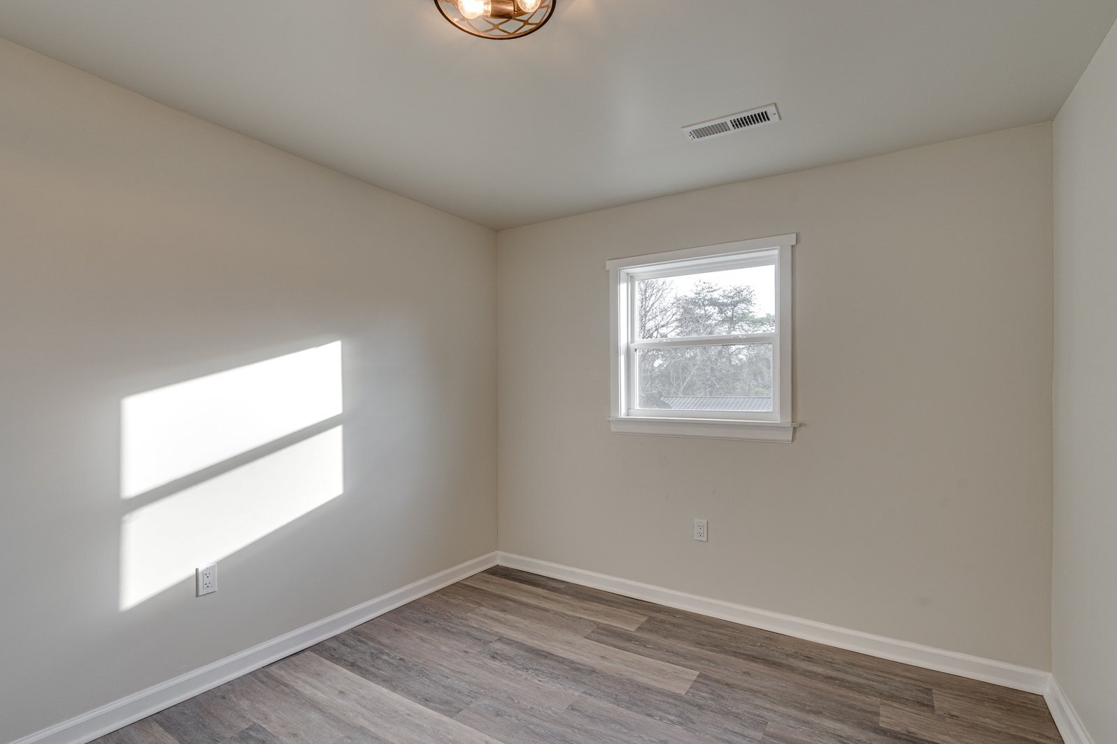 Building Photo - 934 Hulana St