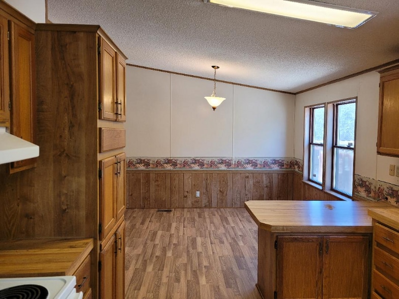 Building Photo - 3841 SE 85th St