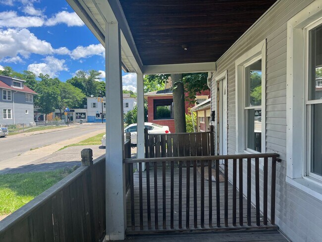 Building Photo - 21 Lehigh Ave