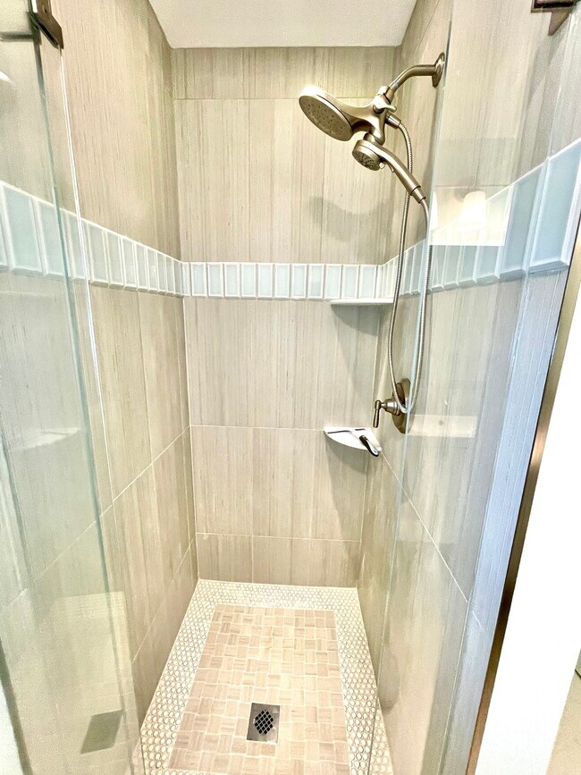 Building Photo - 175 Arch Bridge Rd