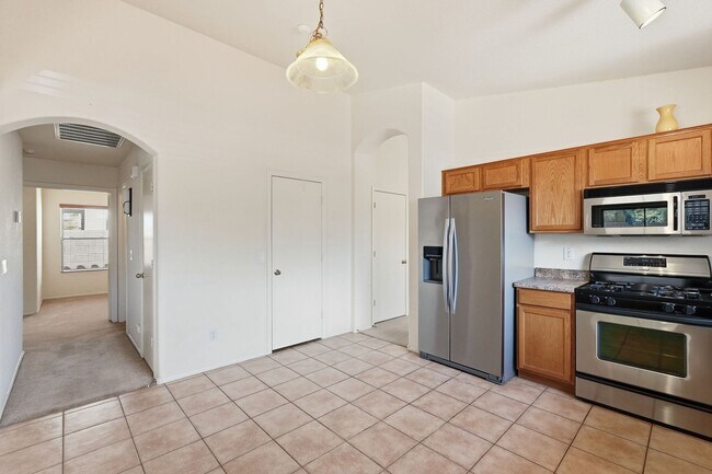 Building Photo - Single level home in Norterra on corner lot