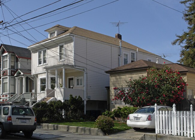 Building Photo - 1239 Park Ave