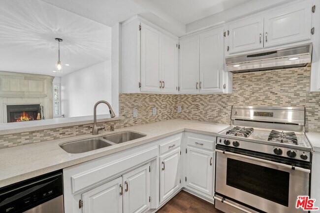 Building Photo - 8600 Tuscany Ave