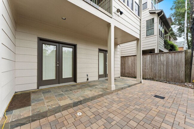 Building Photo - 6618 Wanita Pl