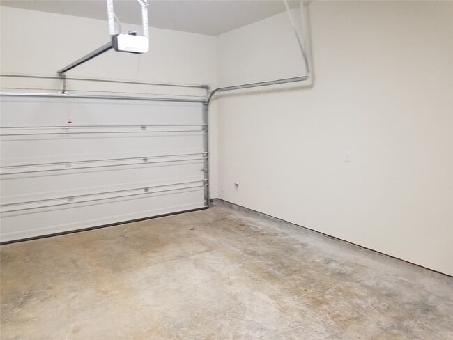 Building Photo - 218 Moon Dance Ct