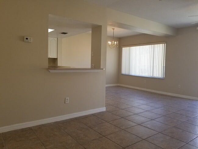 Building Photo - 411 Australian Way