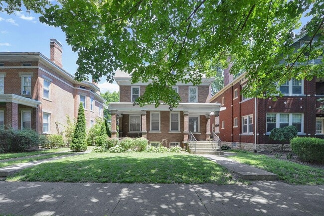 Primary Photo - 84 N Monroe Ave