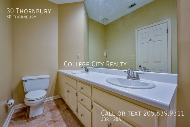 Building Photo - 30 Thornbury-