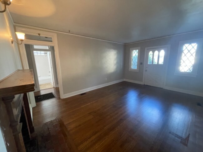 Building Photo - 1709 Pennsylvania Ave