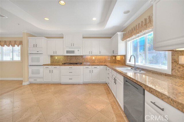 Building Photo - 1208 MacKay Ln