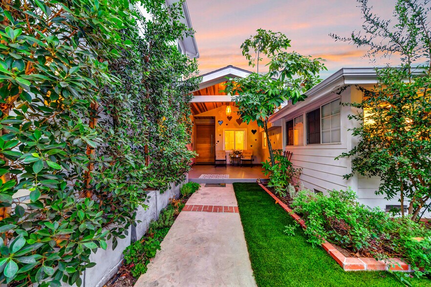 Building Photo - 5817 Ranchito Ave