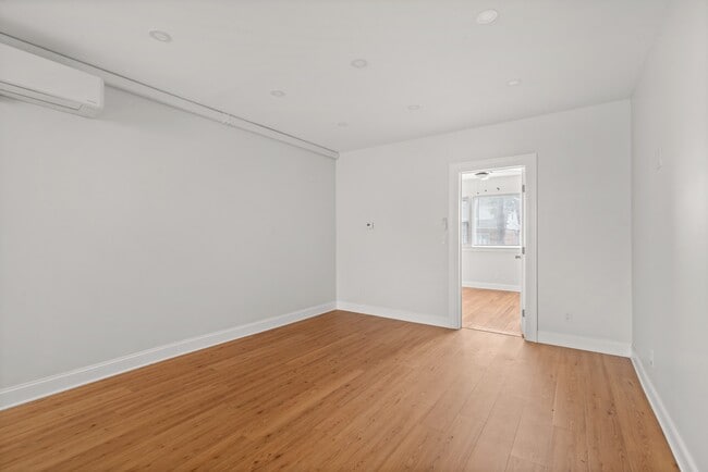 Building Photo - 127 Terhune Ave