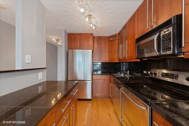 Building Photo - 405 N Wabash Ave