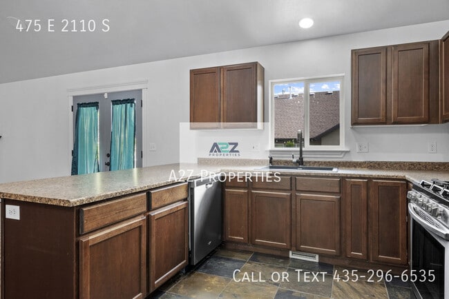 Building Photo - 475 E 2110 S