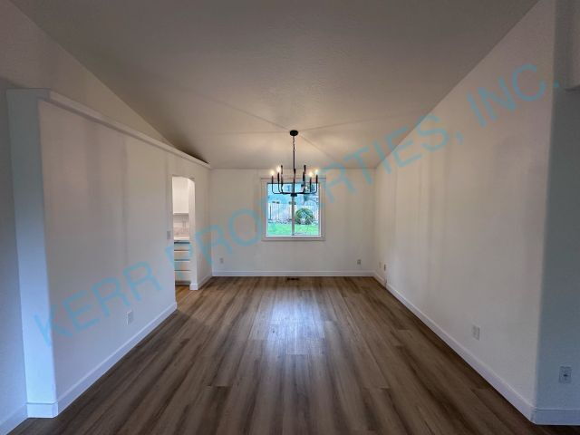 Building Photo - 231 SE 17th St