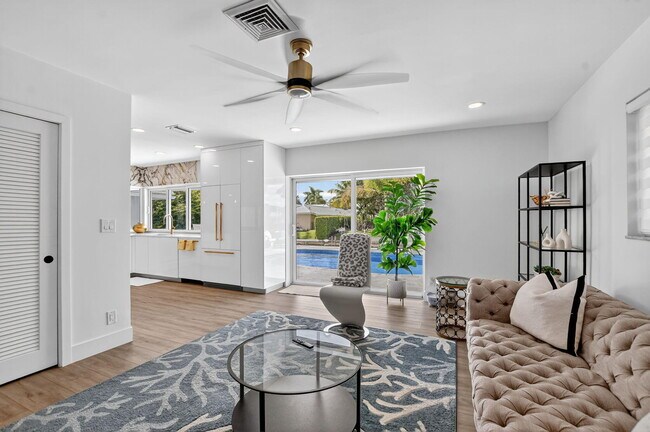 Building Photo - 891 Hickory Terrace