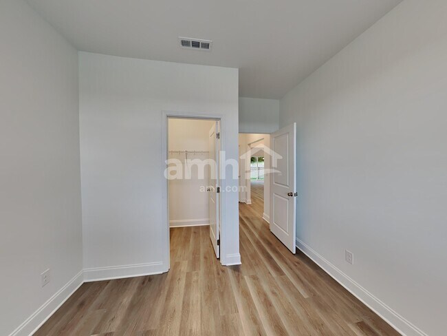 Building Photo - 238 Marin Dr