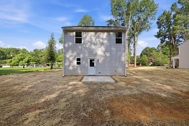 Building Photo - 120 Maplewood Ave