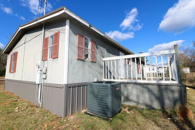 Building Photo - Remodeled Home in Lincoln, AL