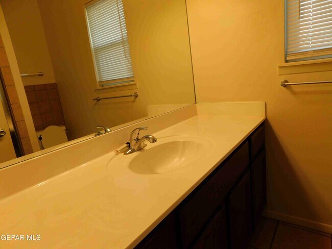 Building Photo - 225 3 Rivers Dr