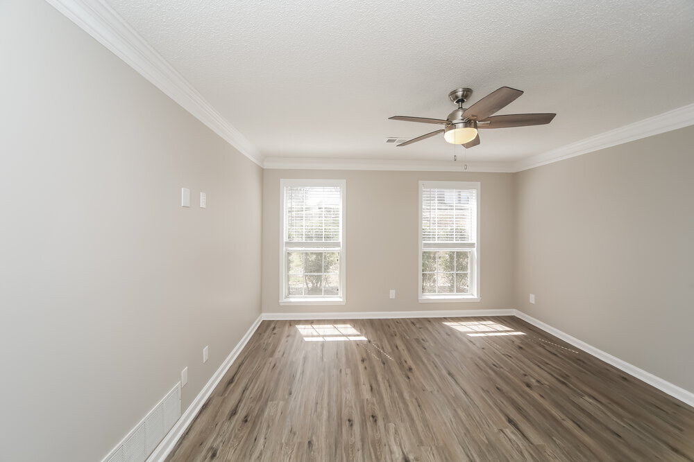 Building Photo - 4460 Okeechobee Dr