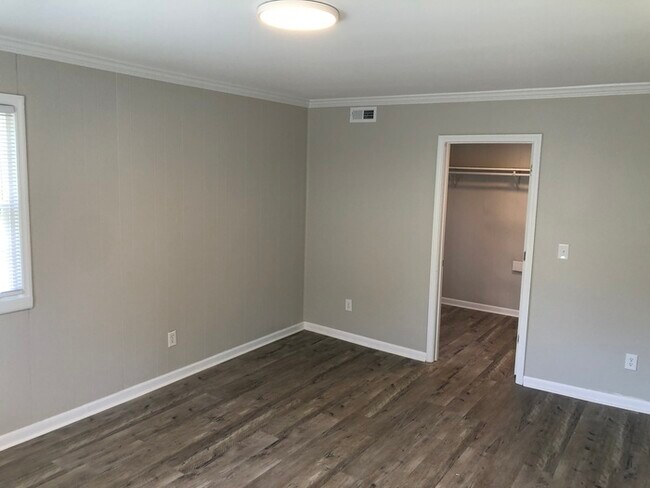 Building Photo - BIG House & BIG Fenced Yard. Plus Master S...