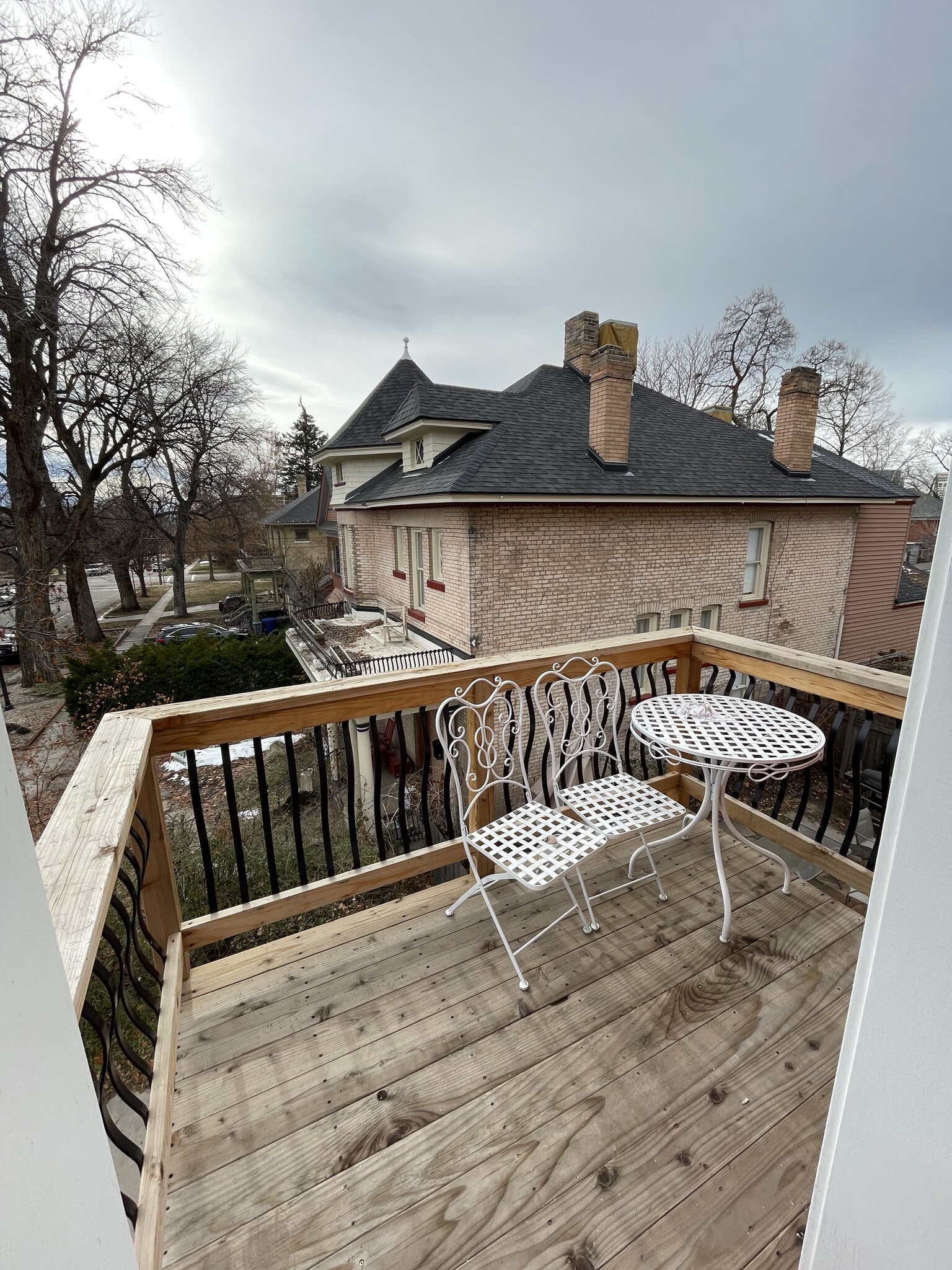 Building Photo - 486-1 E 3rd Ave