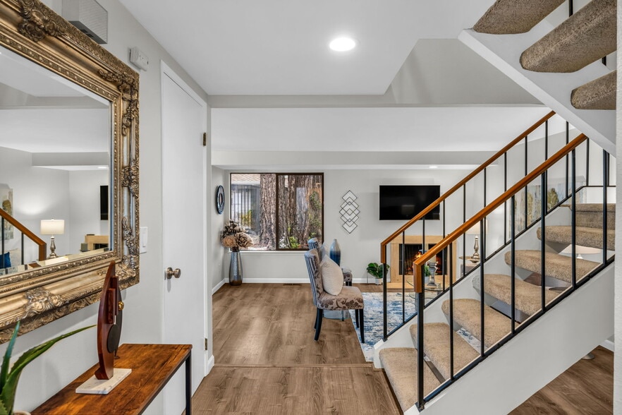 Building Photo - 16130 SE 33rd Cir