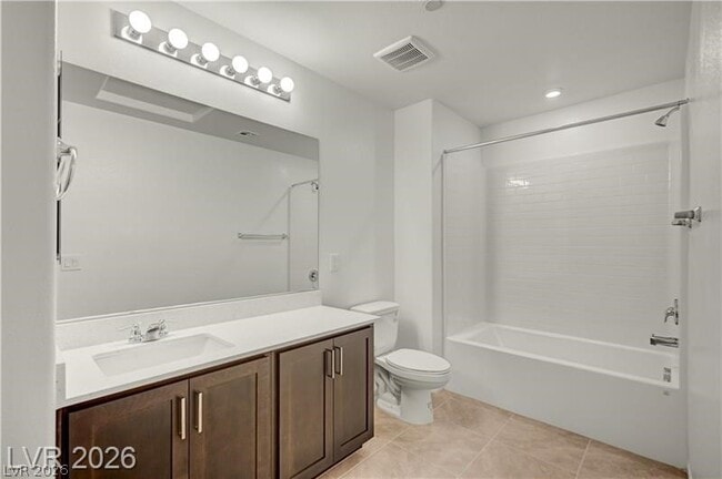 Building Photo - 634 Bellus Pl