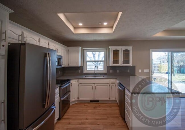 Building Photo - Move in Special $800.00 off Deposit!!!  4 Bed Ranch House in Millard School District