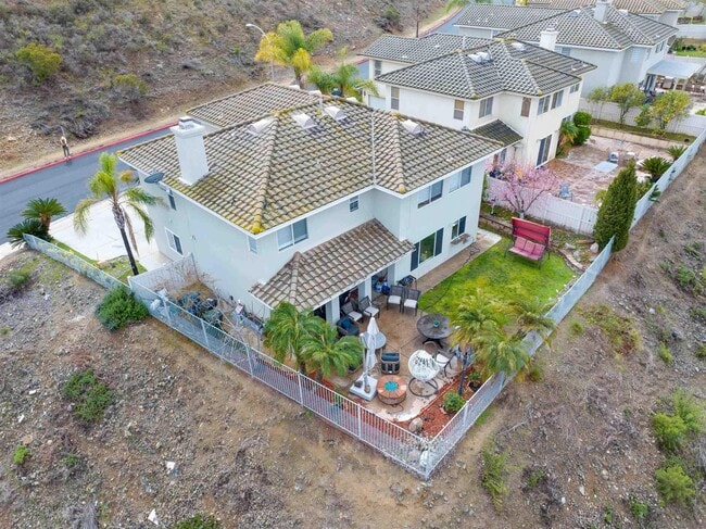 Building Photo - 10394 Valley Waters Dr