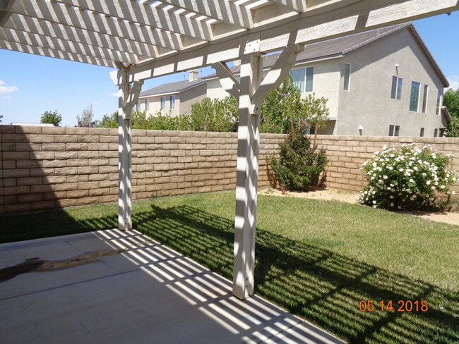 Building Photo - Beautiful West Lancaster 2 Story Offering 3209 sq. ft.