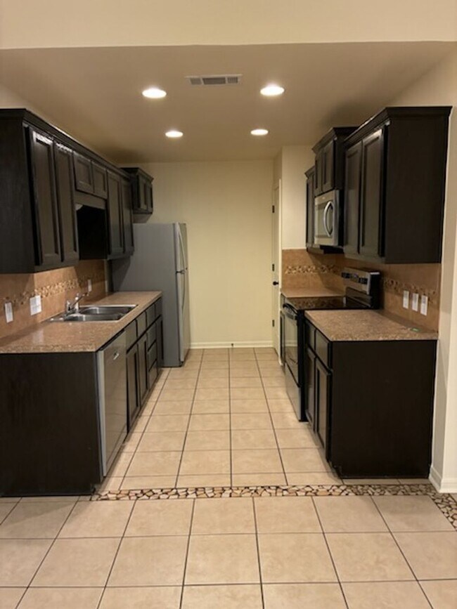 Building Photo - 2207 Bachelor Button Blvd