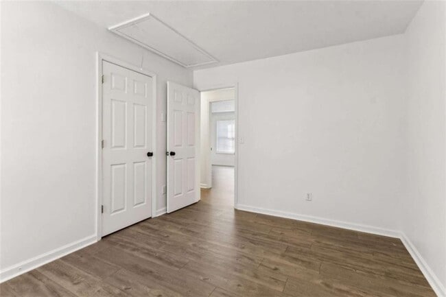 Building Photo - 410 Shenandoah Ct