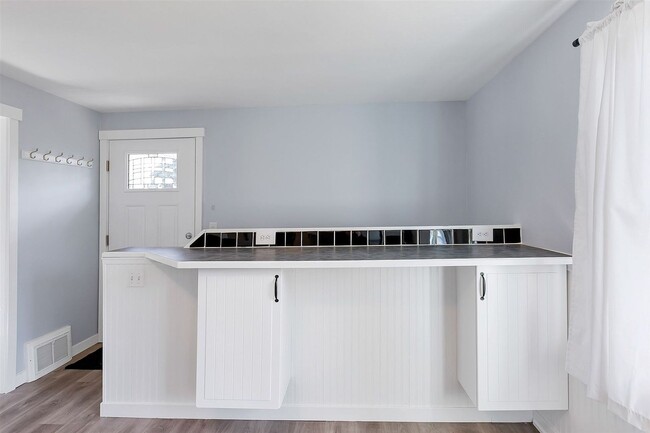 Building Photo - 2 Bedroom 1 Bath Home in North Spokane