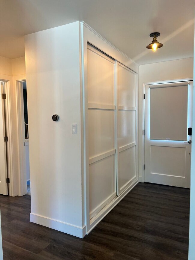 Building Photo - 65 Placer Dr