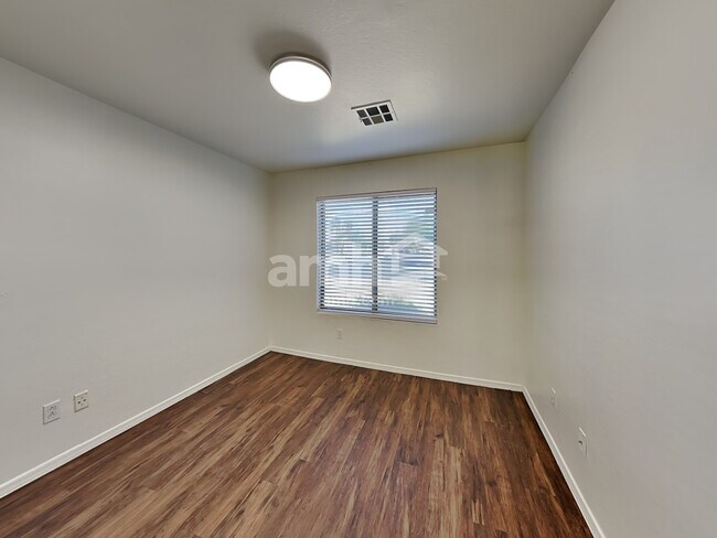 Building Photo - 15030 N 150th Ln
