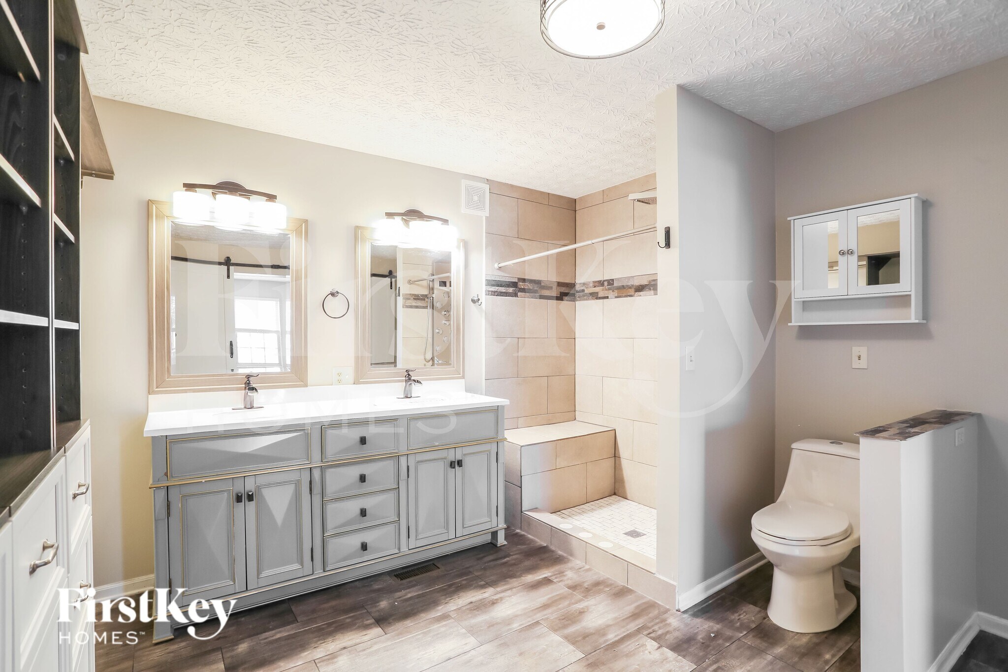 Building Photo - 3657 Lake Lanier Dr