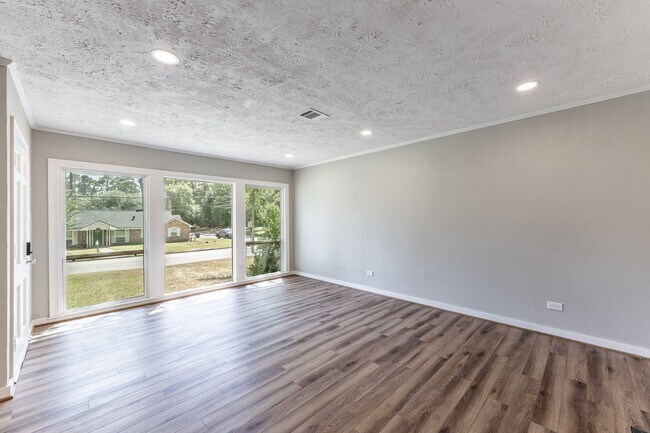 Building Photo - 1528 22nd St